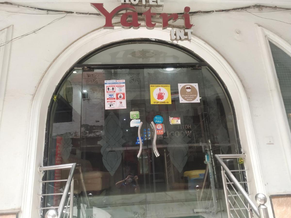 Hotel Yatri International New Delhi Exteriör bild